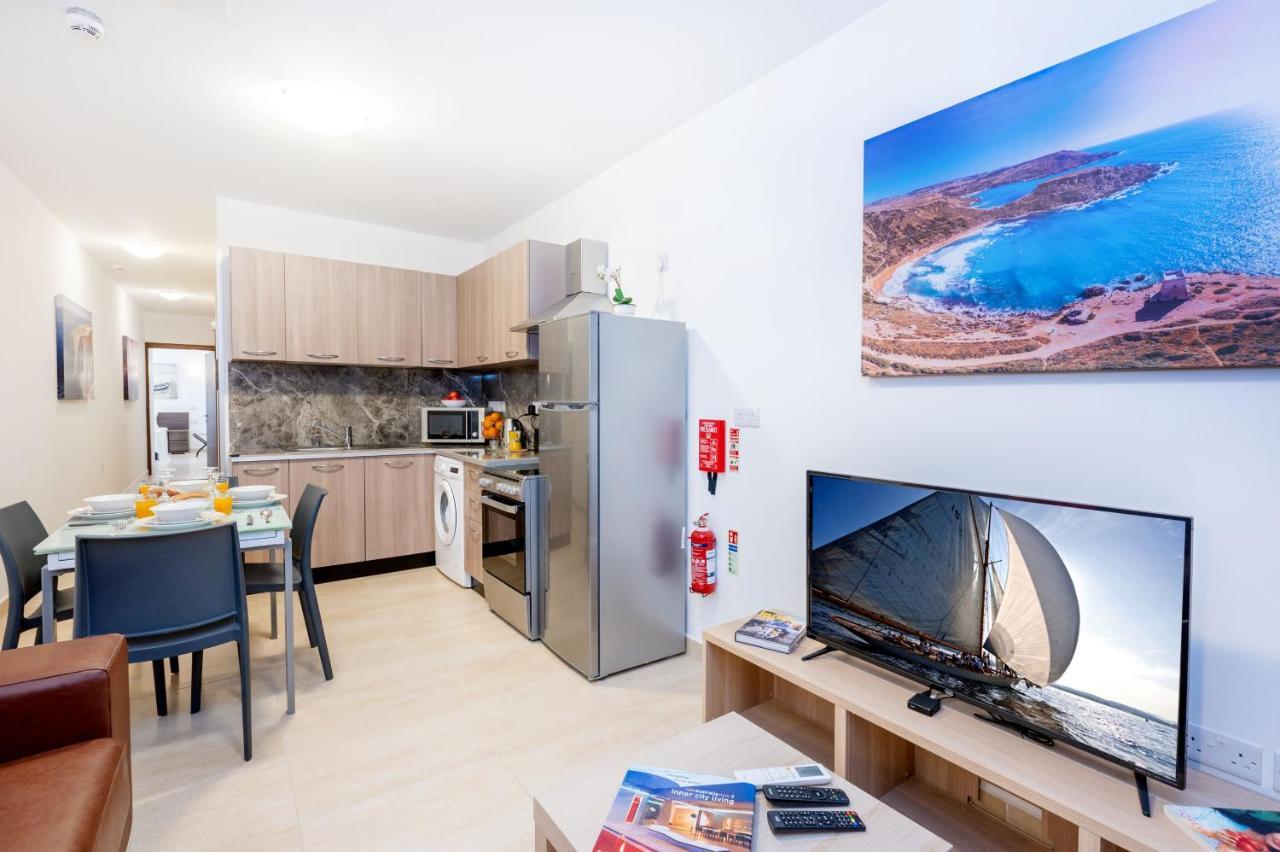 Islet Promenade Seafront 1 Bedroom Apartment With Sea View Balcony By Getawaysmalta St. Paul's Bay Exterior foto